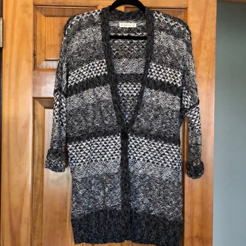Abercrombie&Fitch Mid thigh long sleeve sweater!